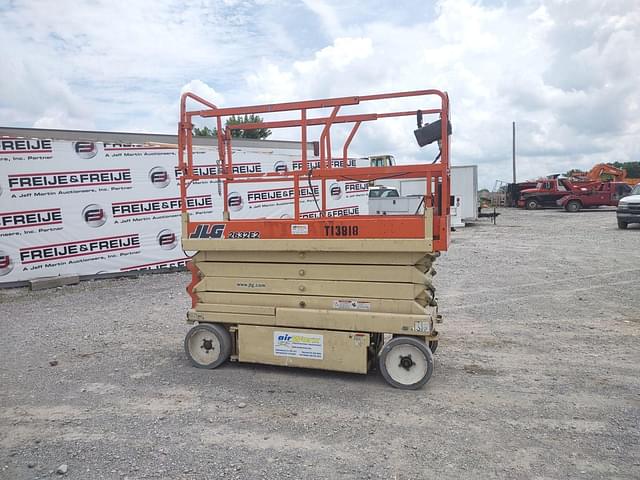 Image of JLG 2632E2 equipment image 3