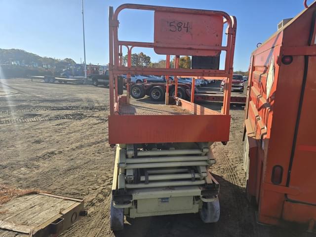 Image of JLG 2646E2 equipment image 4