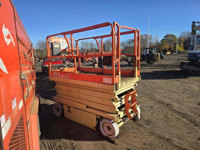 Image of JLG 2646E2 equipment image 2