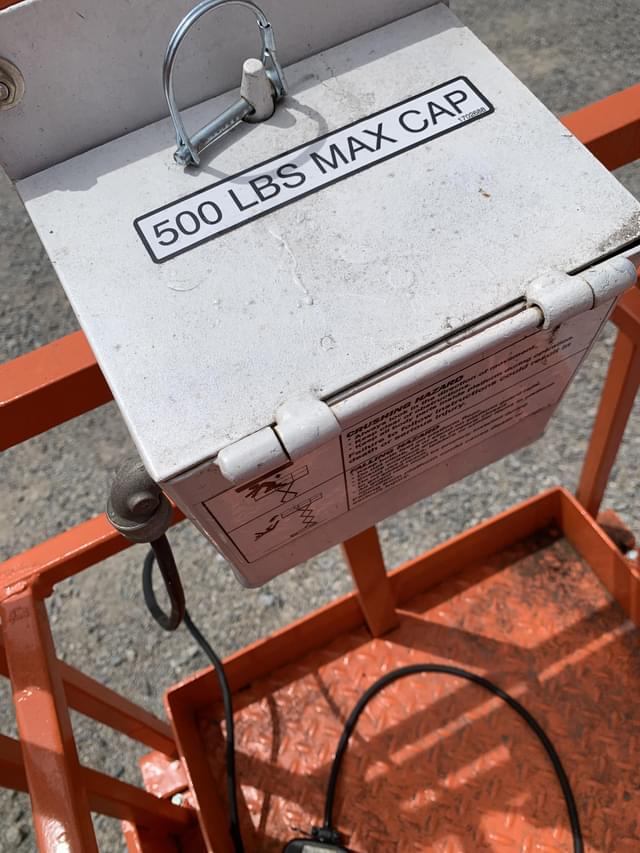 Image of JLG 2030 equipment image 4