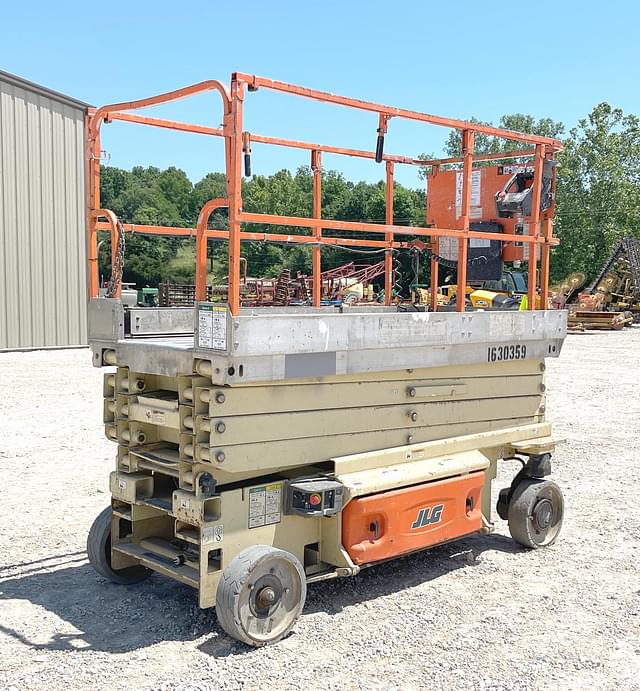 Image of JLG 3246ES equipment image 3