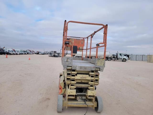 Image of JLG 3246ES equipment image 3