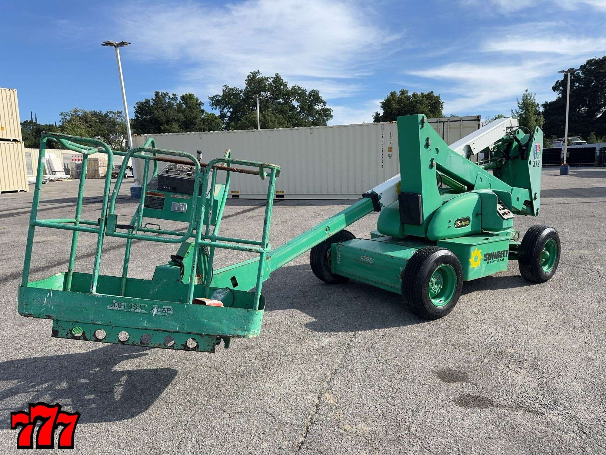 JLG 35 Equipment Image0