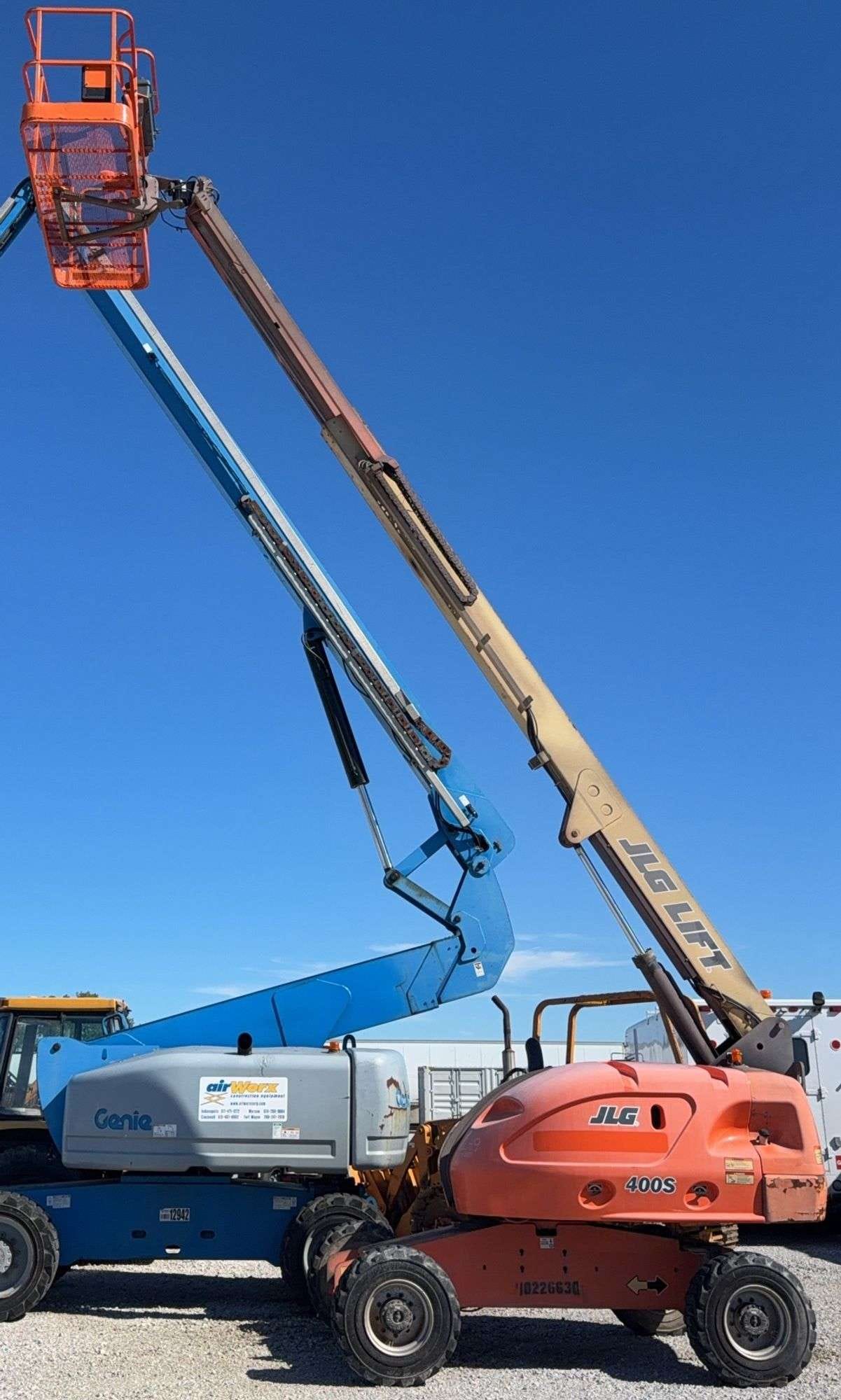 JLG 400S Equipment Image0