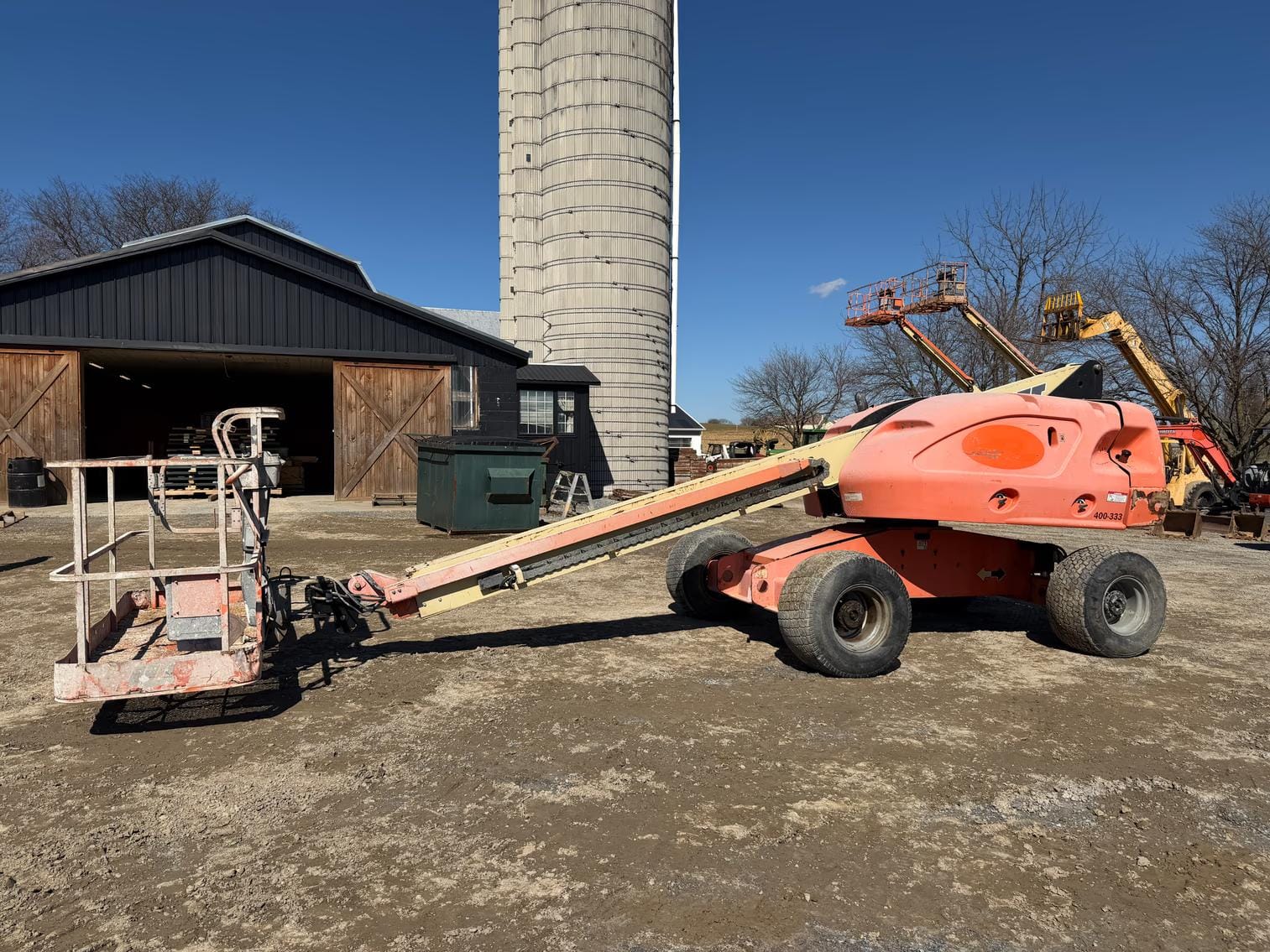 2013 JLG 400S Equipment Image0
