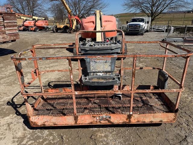 Image of JLG 400S equipment image 1