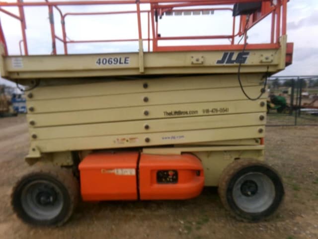 Image of JLG 4069LE equipment image 2