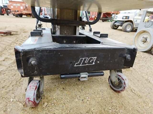 Image of JLG 41AM equipment image 3