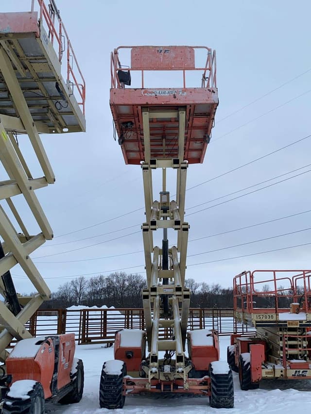 Image of JLG 4394RT equipment image 2