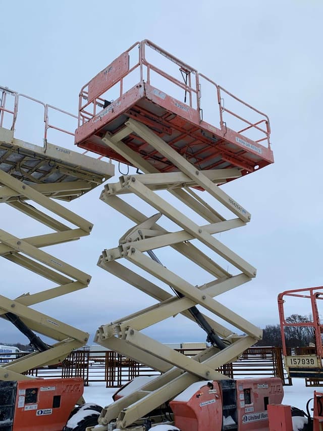 Image of JLG 4394RT equipment image 4