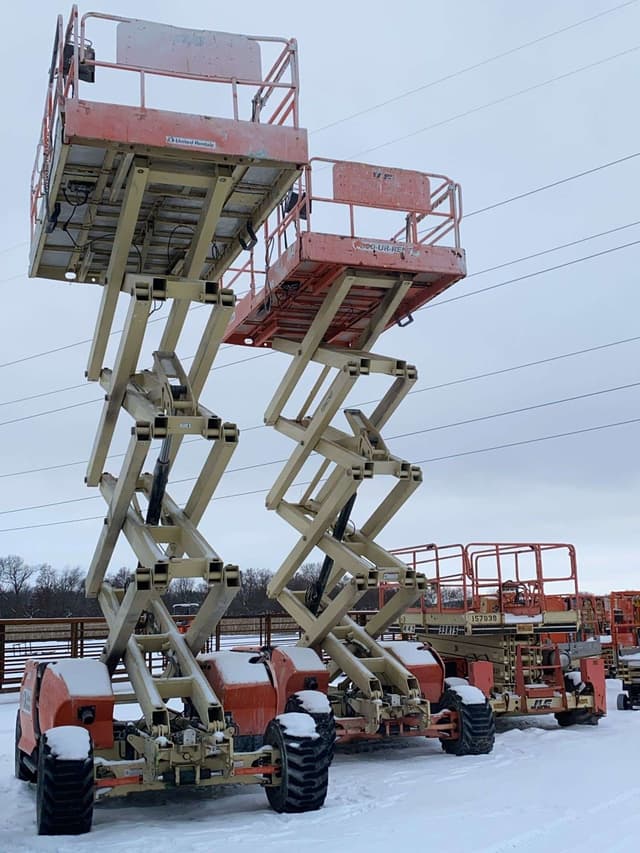 Image of JLG 4394RT equipment image 3