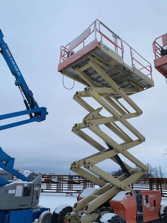 Image of JLG 4394RT equipment image 4