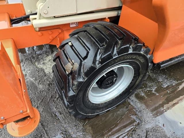 Image of JLG 4394RT equipment image 3