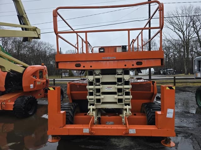 Image of JLG 4394RT equipment image 1