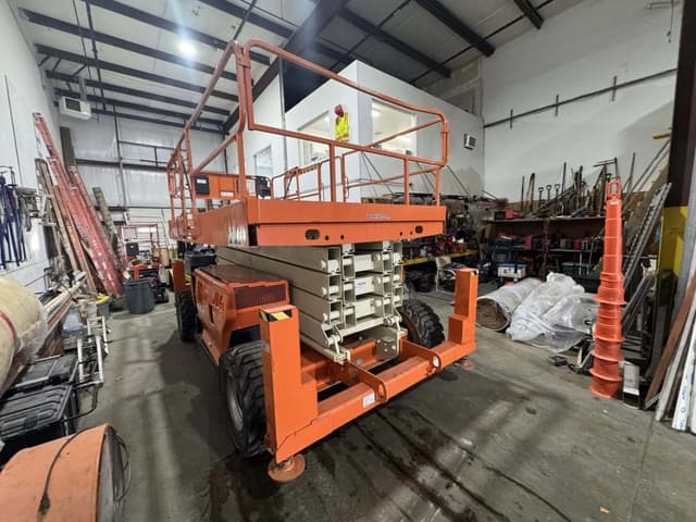 Image of JLG 4394RT equipment image 2