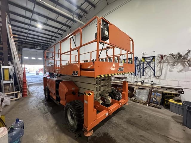 Image of JLG 4394RT equipment image 1
