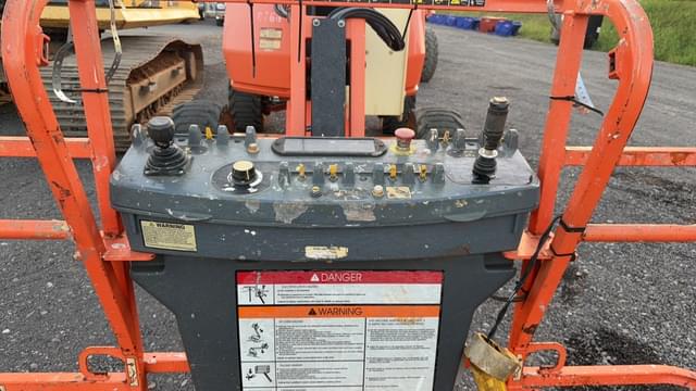 Image of JLG 450AJ equipment image 4