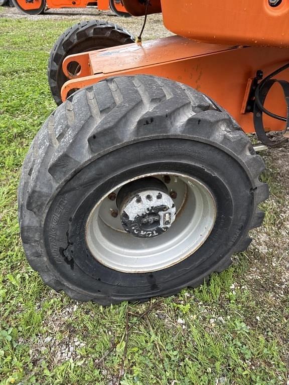 Image of JLG 450A Series II equipment image 4