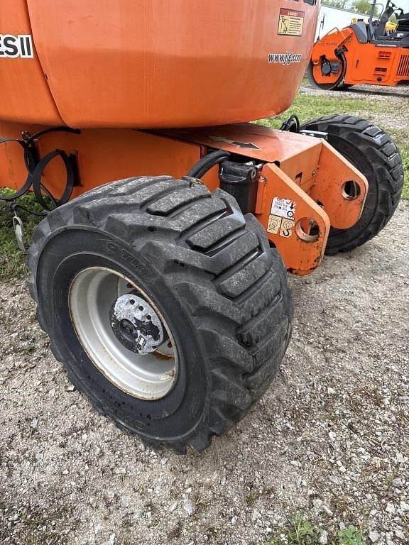 Image of JLG 450A Series II equipment image 3