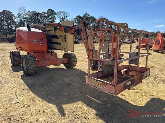Image of JLG 450AJ equipment image 2