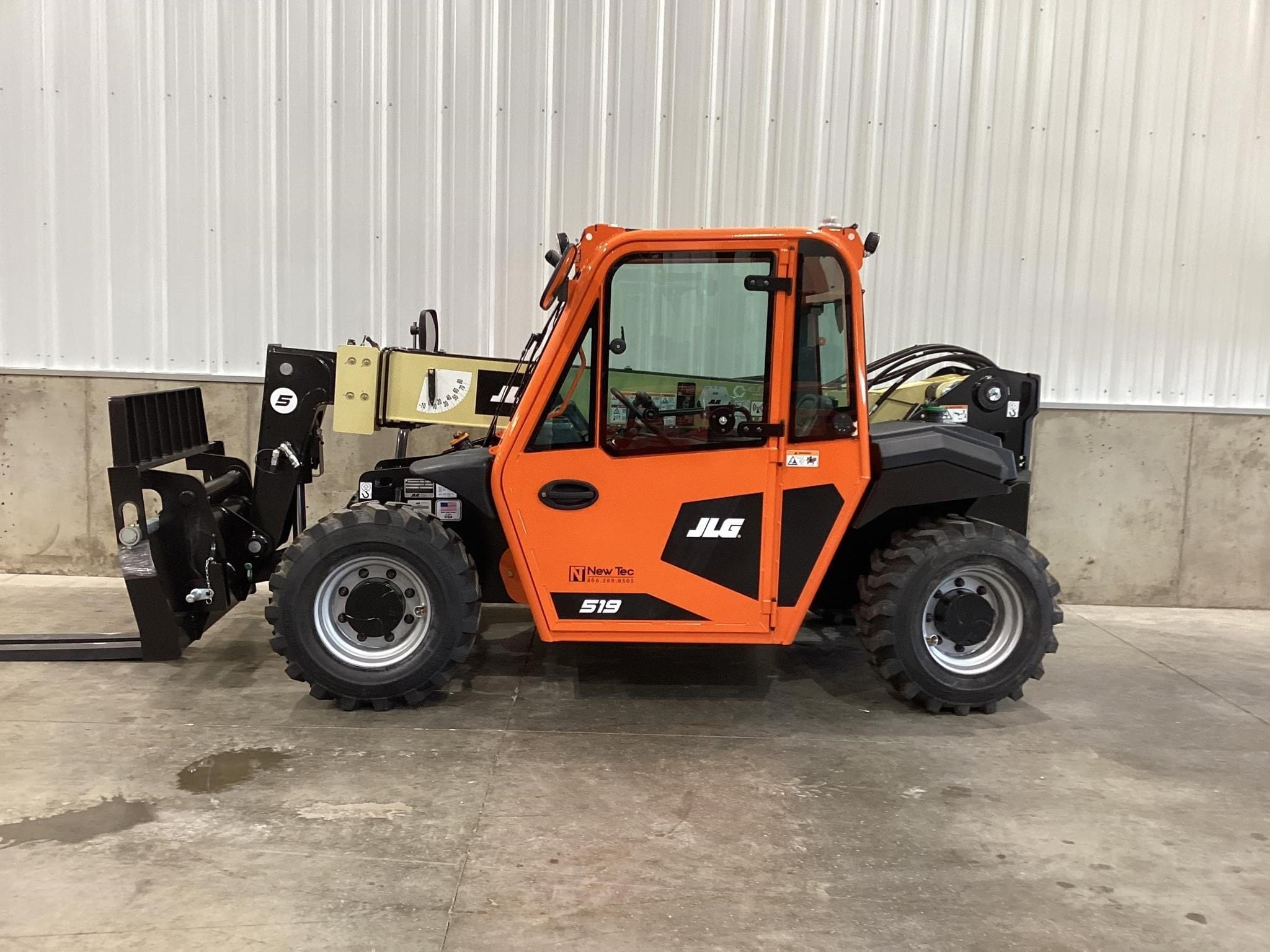 2026 JLG 519 Equipment Image0