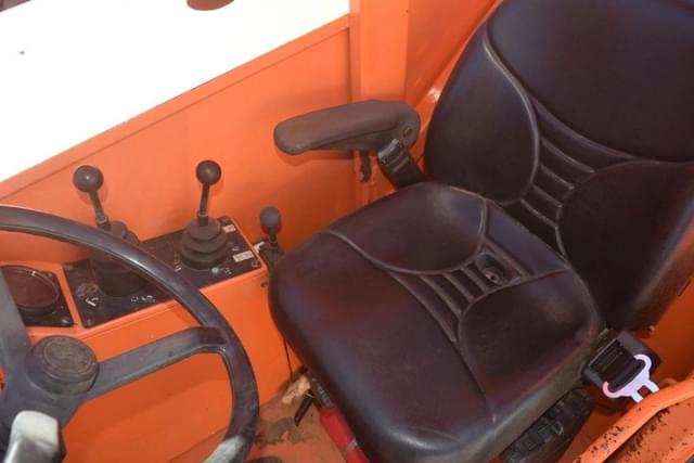 Image of JLG 6042 equipment image 4