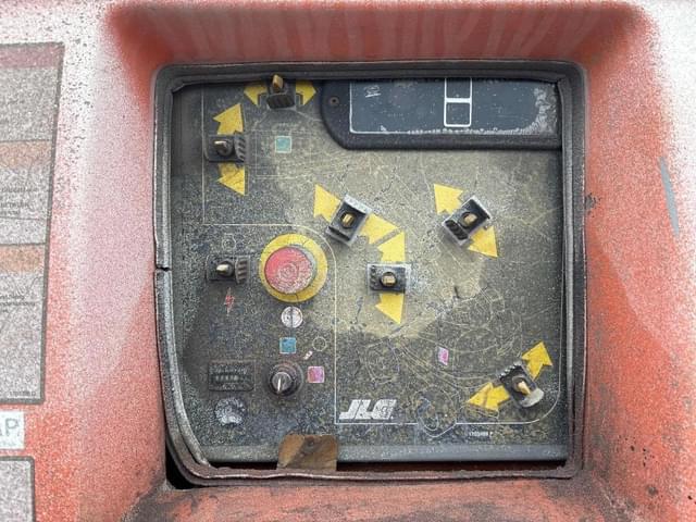 Image of JLG 600SJ equipment image 4