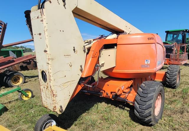 Image of JLG 600A equipment image 4