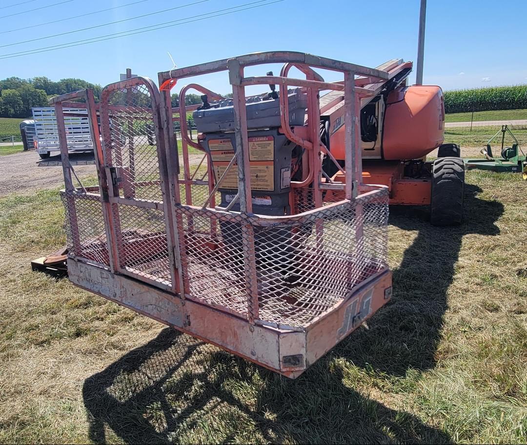 Image of JLG 600A Primary image