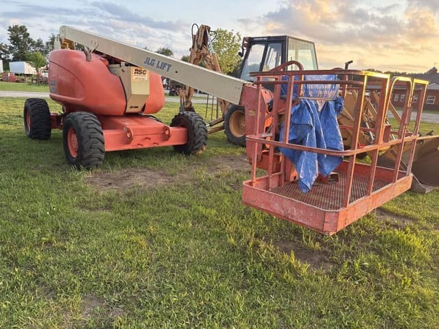 Image of JLG 600A equipment image 1