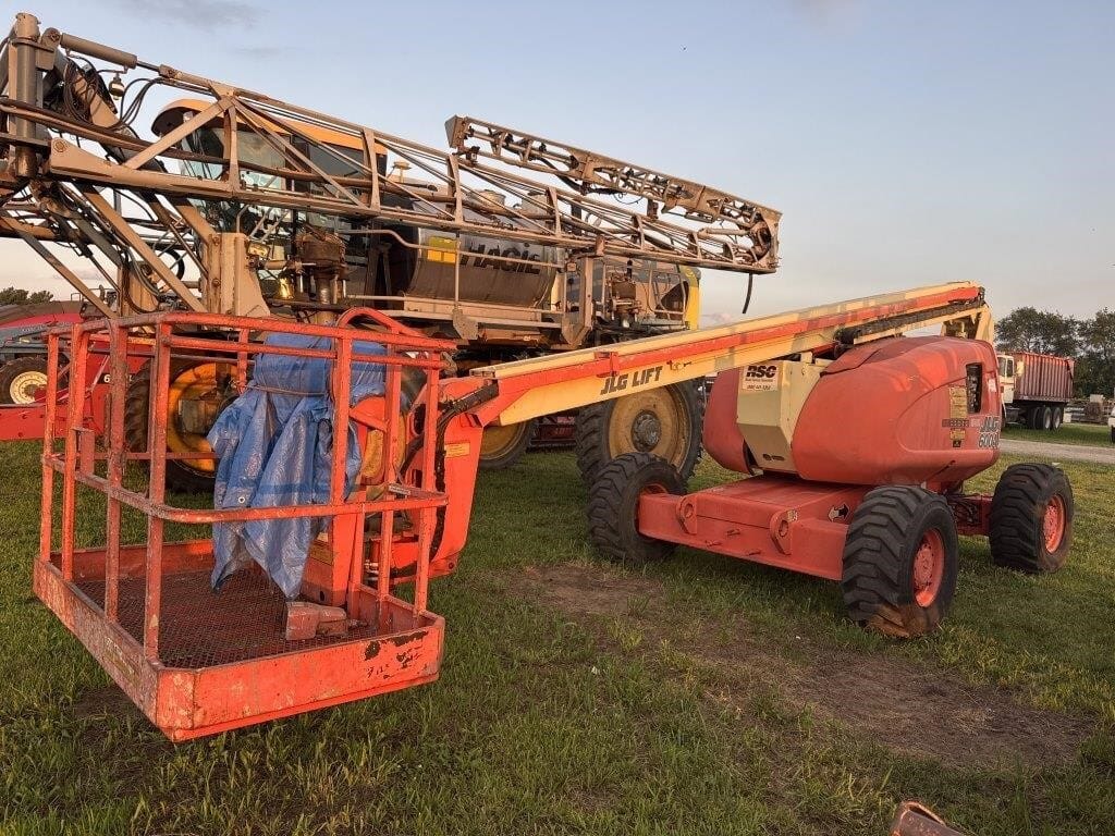 1996 JLG 600A Equipment Image0