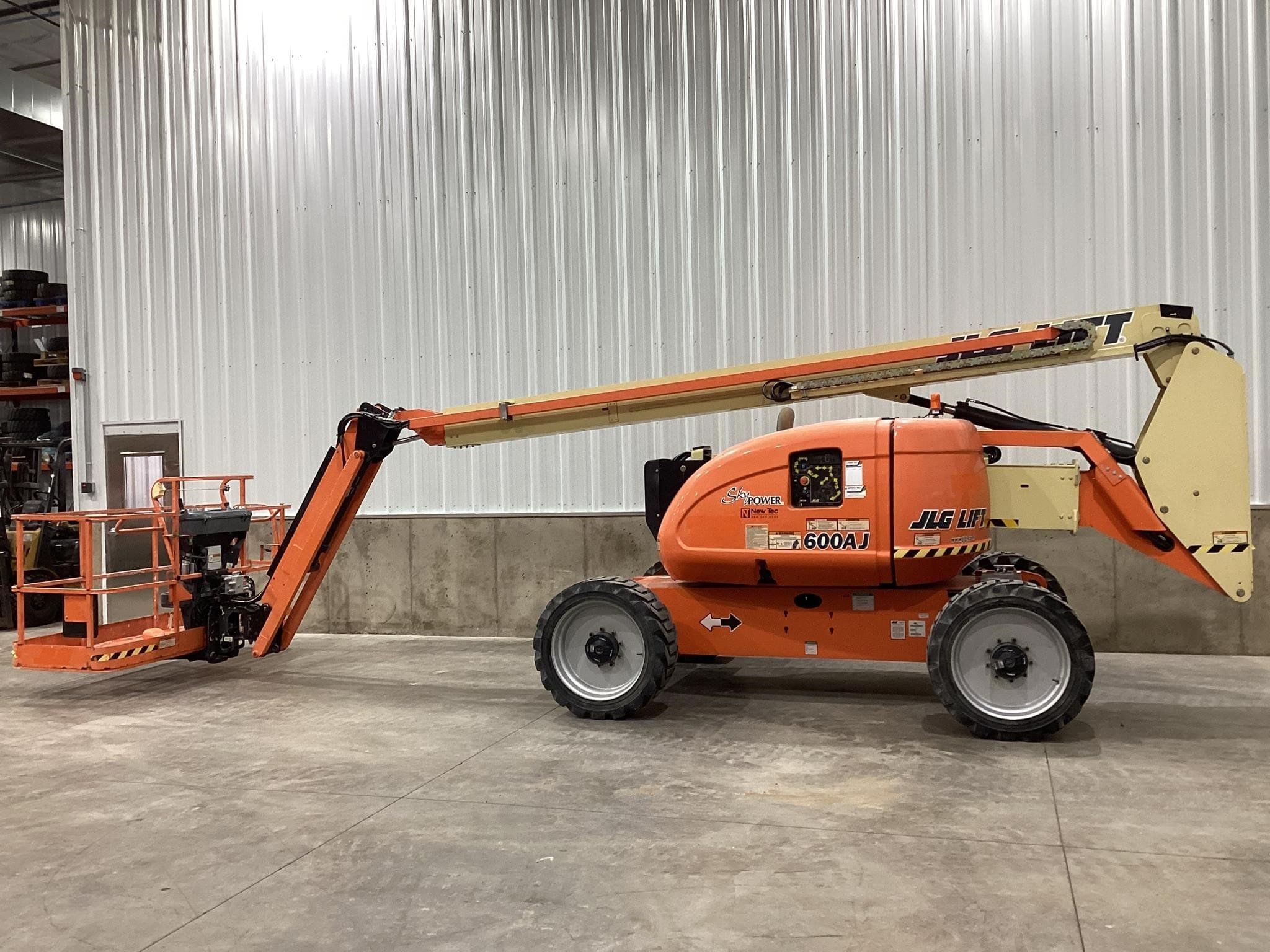 2021 JLG 600AJ Equipment Image0
