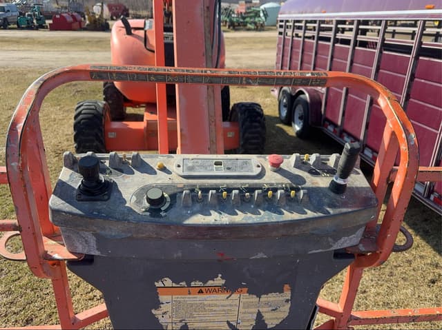 Image of JLG 600AJ equipment image 2