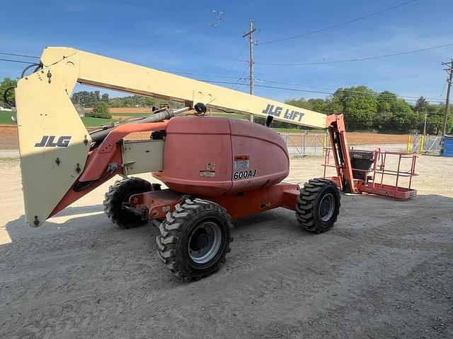 Image of JLG 600AJ equipment image 4