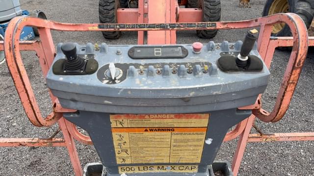 Image of JLG 600AJ equipment image 4