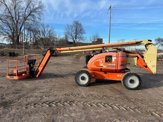 Image of JLG 600AJ equipment image 1