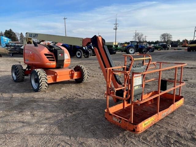 Image of JLG 600AJ equipment image 2