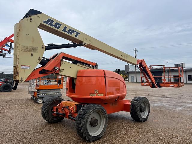 Image of JLG 600AJ equipment image 2