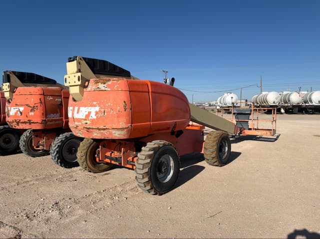 Image of JLG 600S equipment image 3