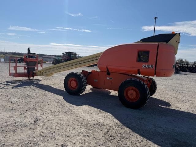 Image of JLG 600S equipment image 2