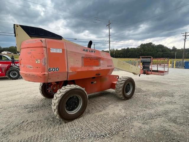 Image of JLG 600S equipment image 4