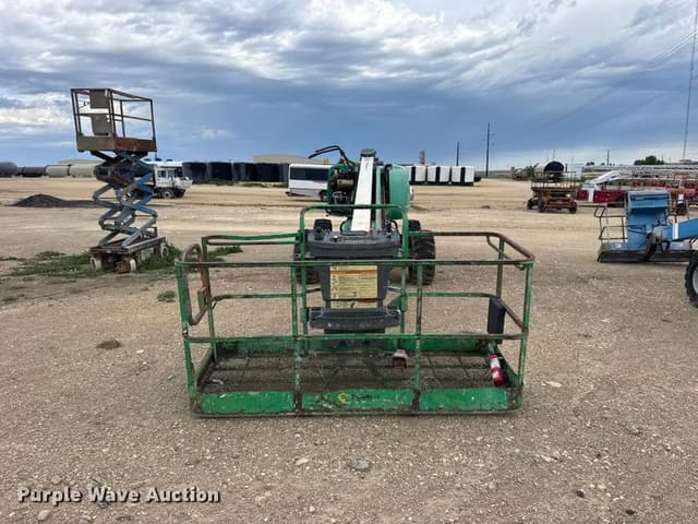 Image of JLG 600S equipment image 1