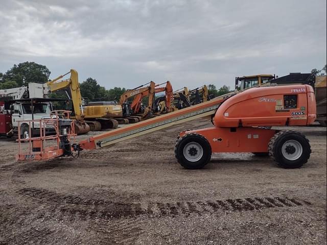 Image of JLG 600S equipment image 2