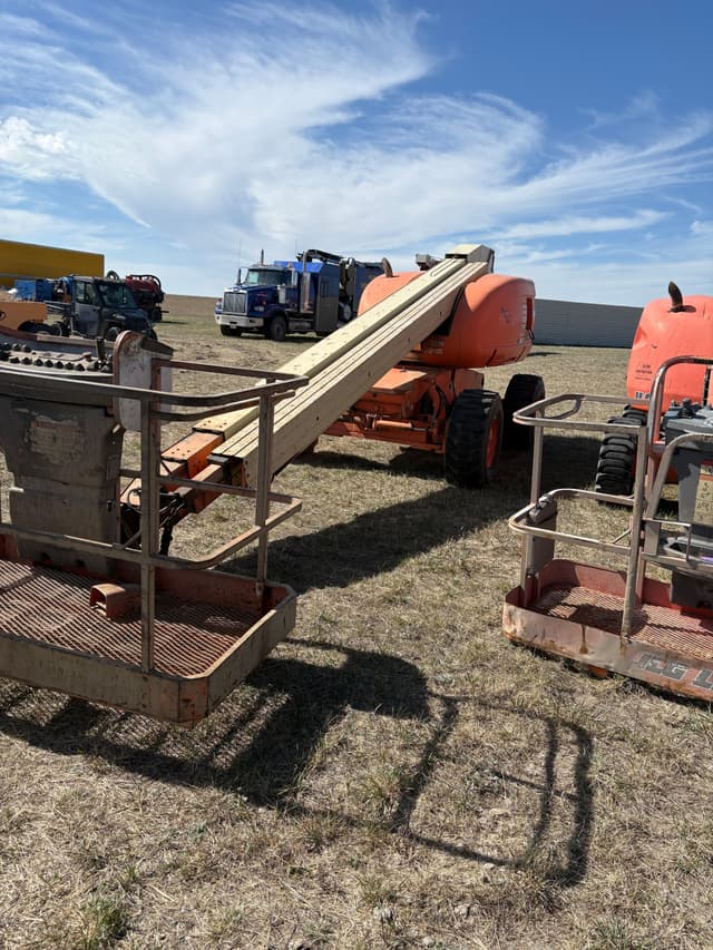 Image of JLG 600S equipment image 3