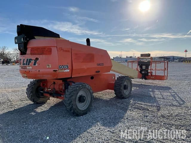 Image of JLG 600S equipment image 4