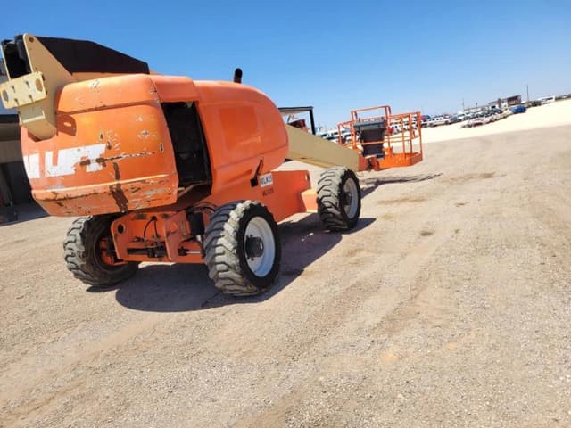 Image of JLG 600S equipment image 4