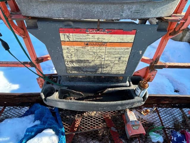 Image of JLG 600S equipment image 3