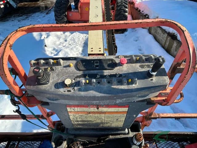 Image of JLG 600S equipment image 2