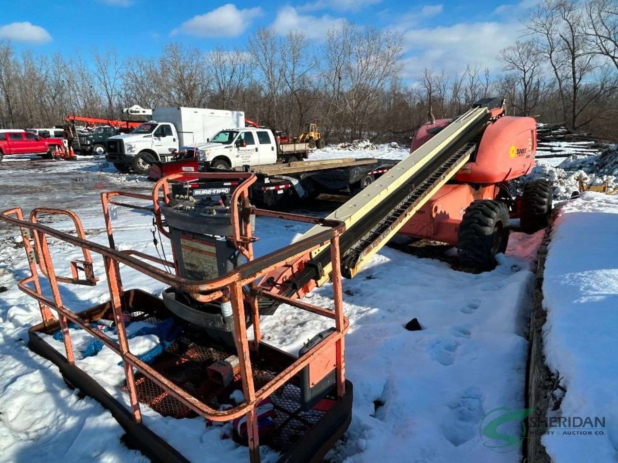 JLG 600S Equipment Image0