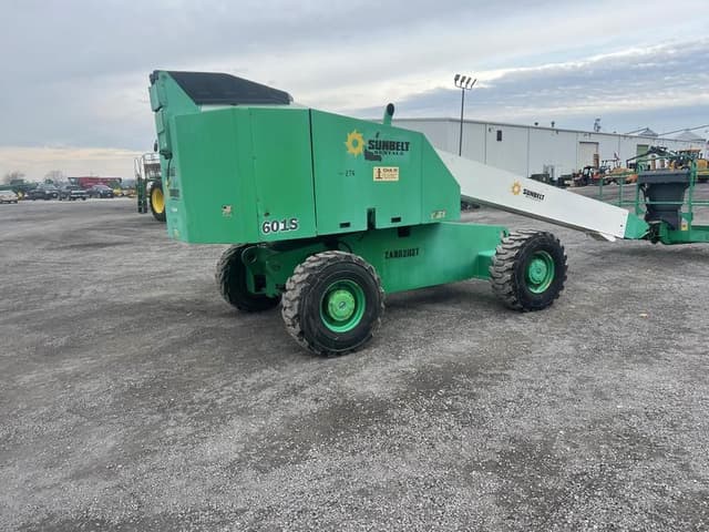 Image of JLG 601S equipment image 4